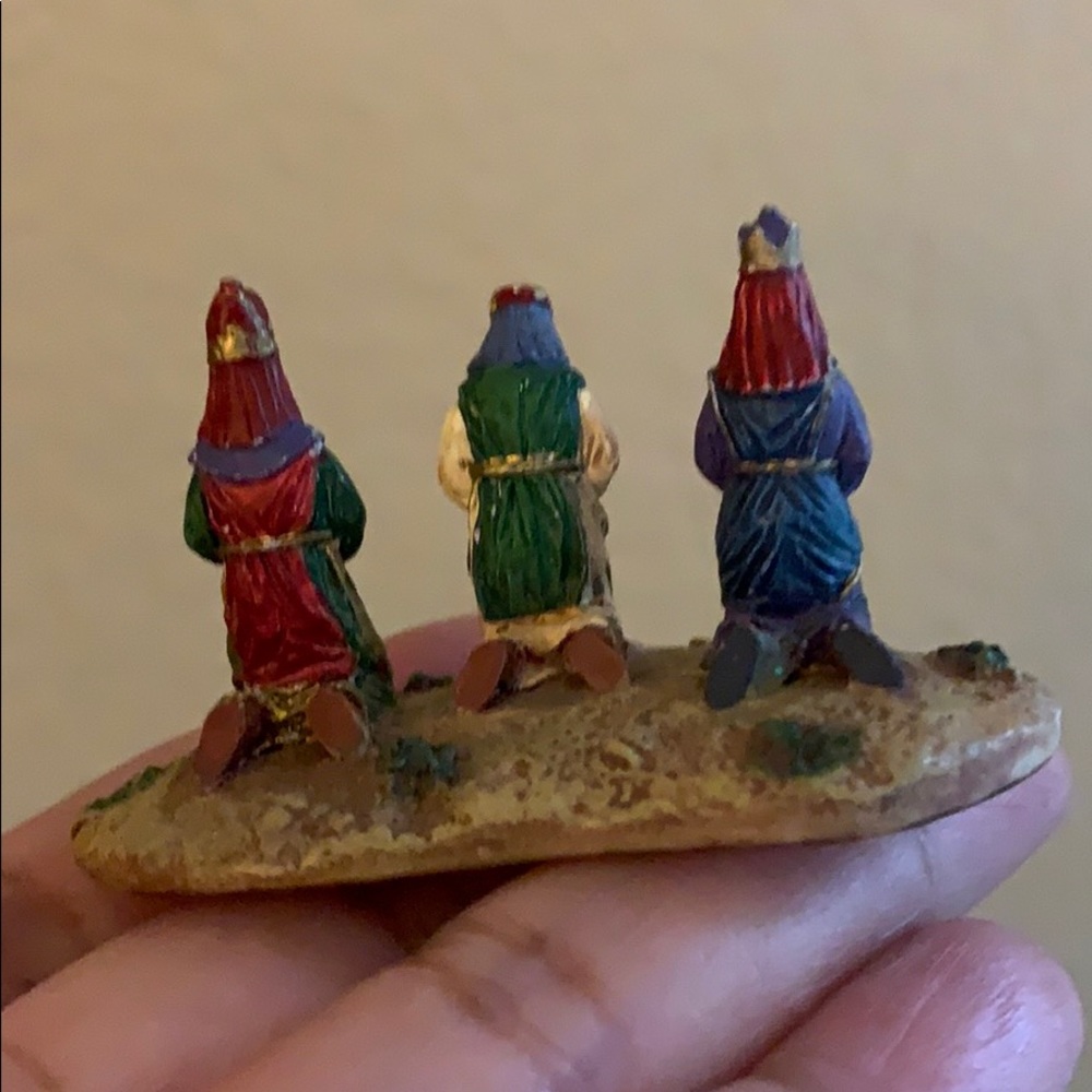 3 wise men Hawthorne Nativity Figurine decoration - Picture 14 of 16